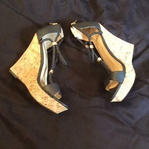 Venus Sz 10 Cork Wedges Black Braids Gold Trim